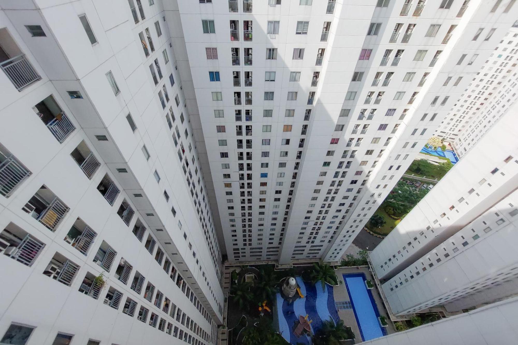 Comfort 2br At Bassura By Travelio Apartemen
